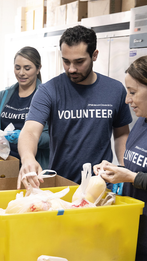 JPMC food bank volunteers